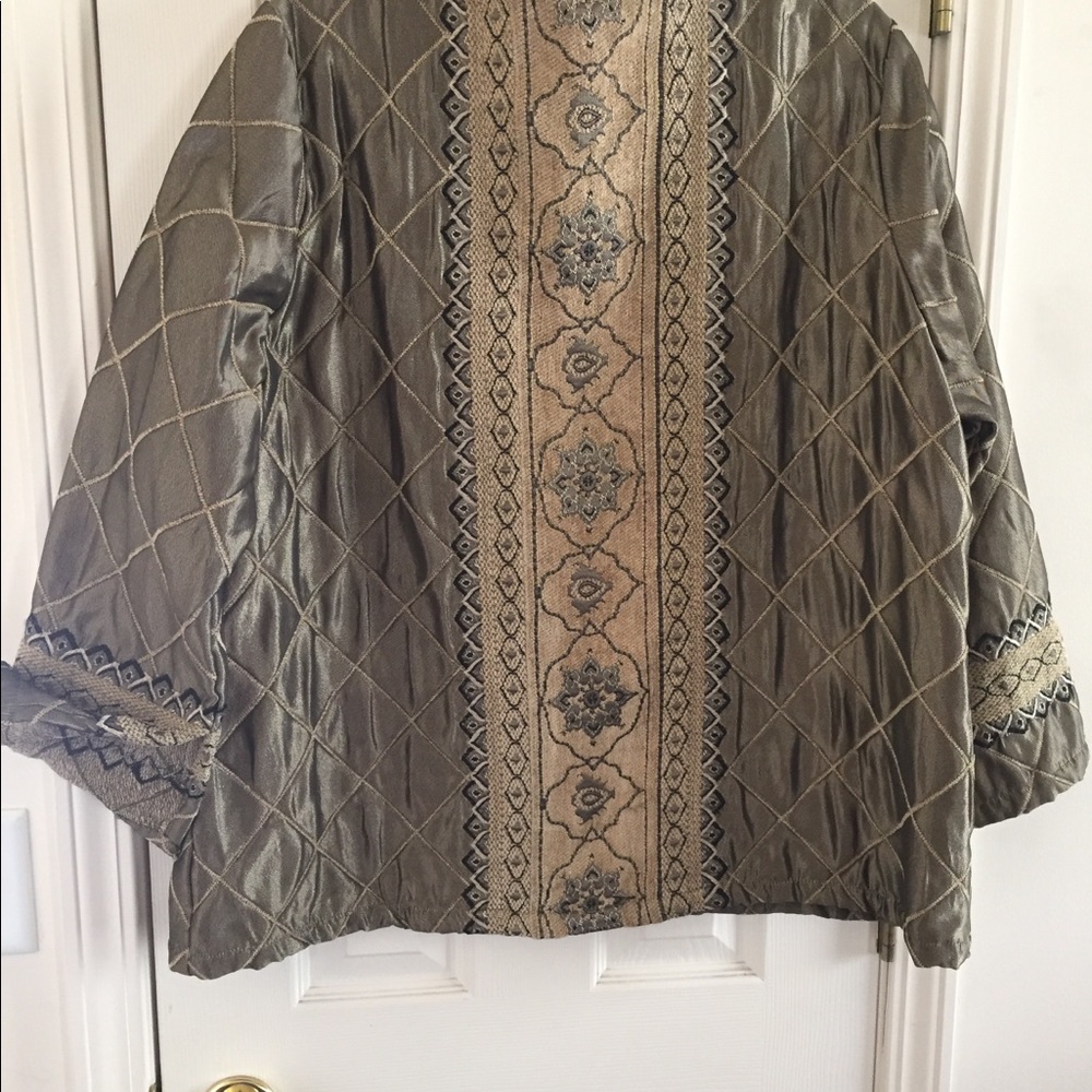 Collarless Tunic Style Jacket - Picture 3 of 4